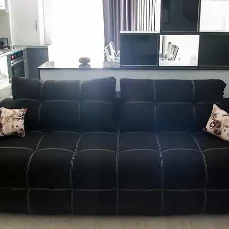Apartman Apartament Alezzi Black&white 1 *