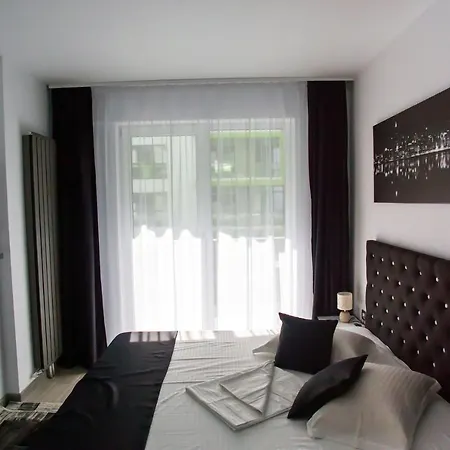 Apartament Alezzi Black&white 1 Apartman Năvodari