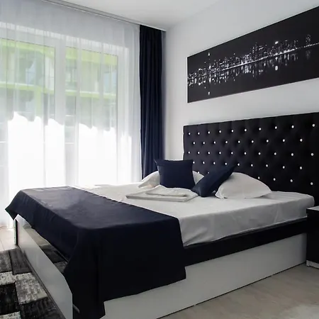 Apartman Apartament Alezzi Black&white 1 *