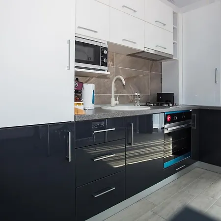 Apartman Apartament Alezzi Black&white 1 *